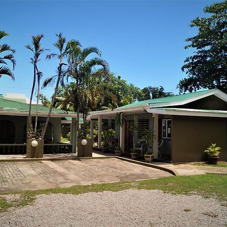 Chez May Paule Anse Volbert Village Exterior foto
