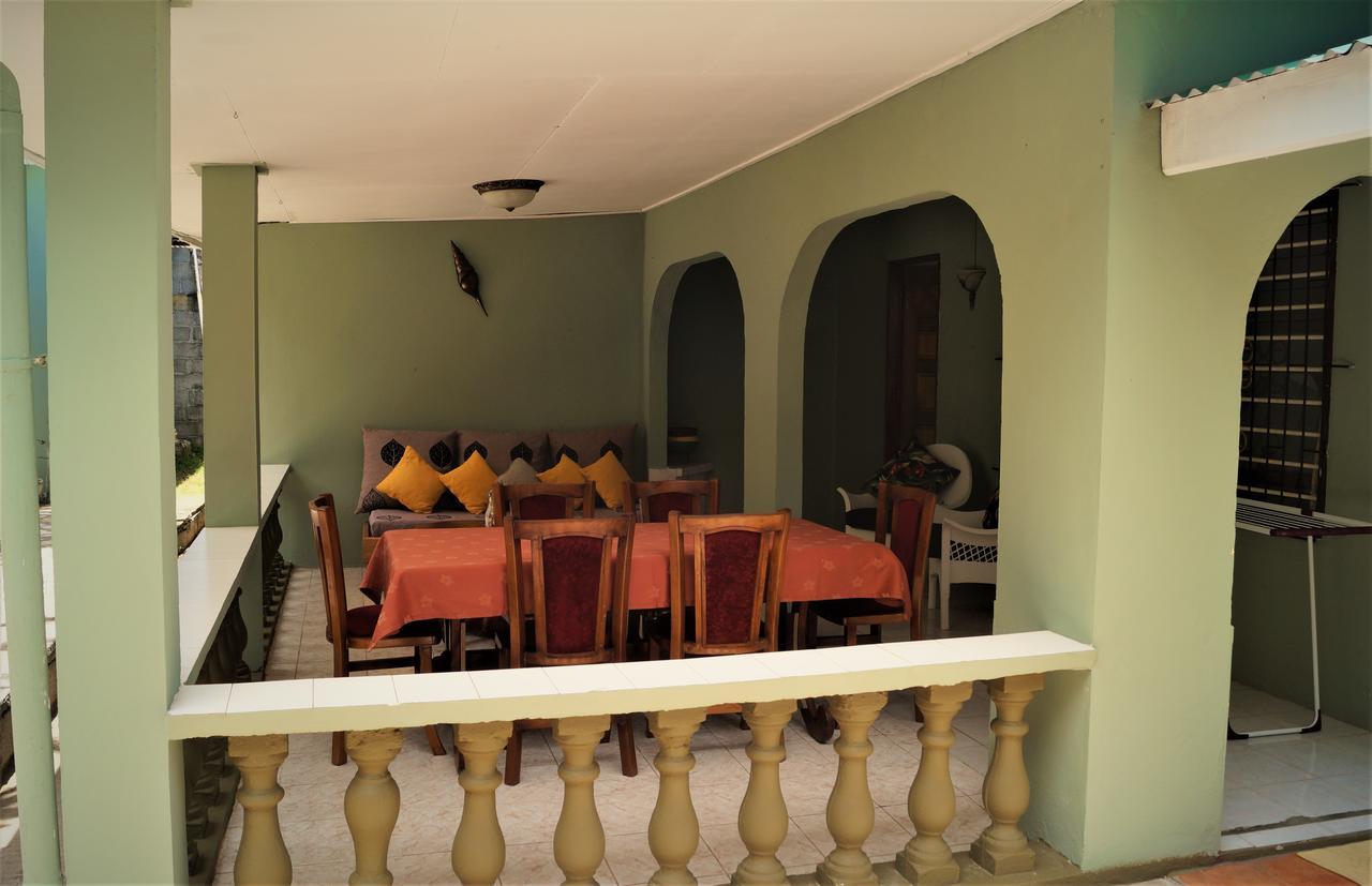Chez May Paule Anse Volbert Village Exterior foto