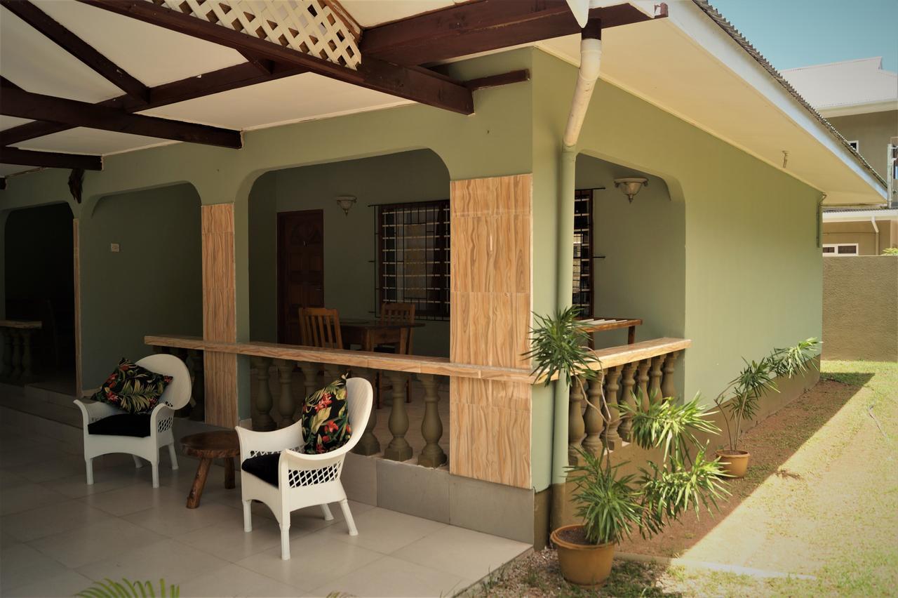 Chez May Paule Anse Volbert Village Exterior foto