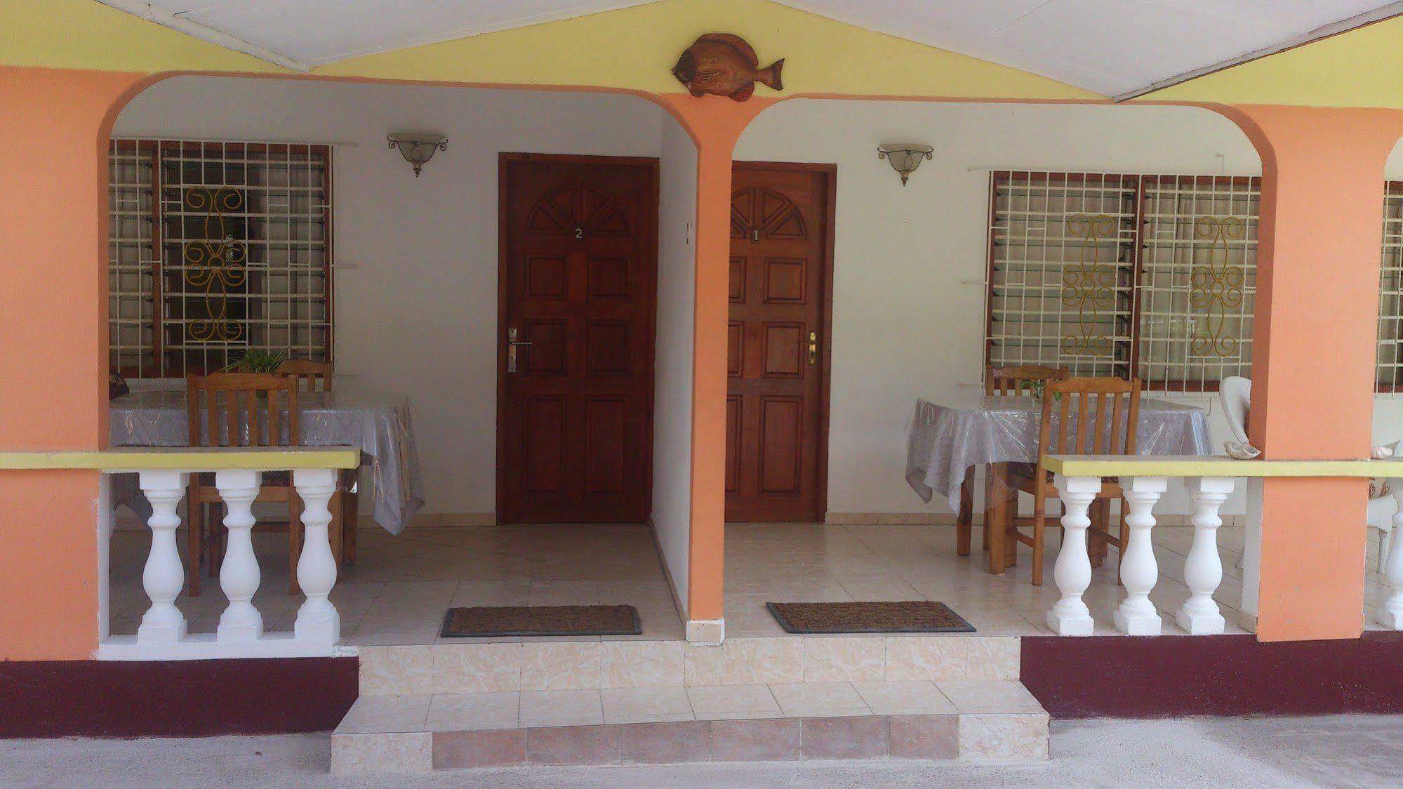 Chez May Paule Anse Volbert Village Exterior foto